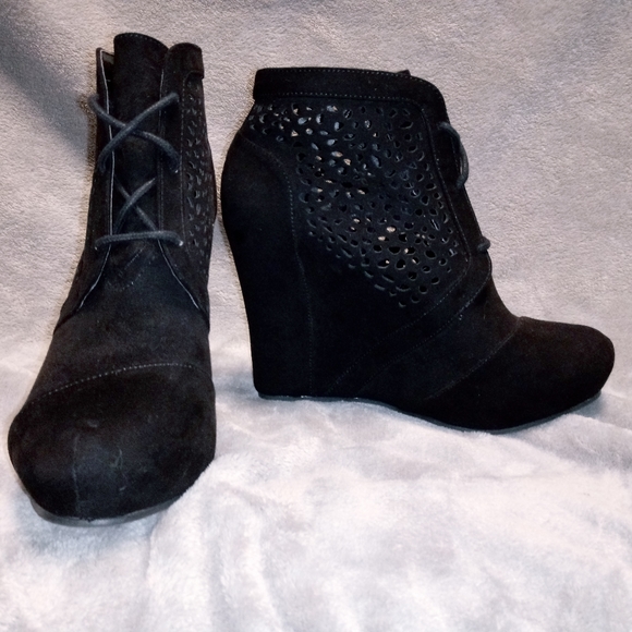 Ankle Booties - Picture 5 of 11